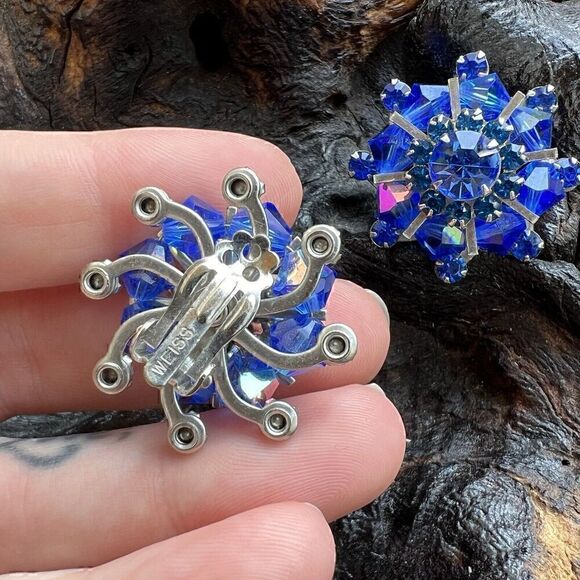 Vintage Weiss Aurora Borealis Rhinestone Clip Earrings Blue Flower Cluster Star - Picture 7 of 14
